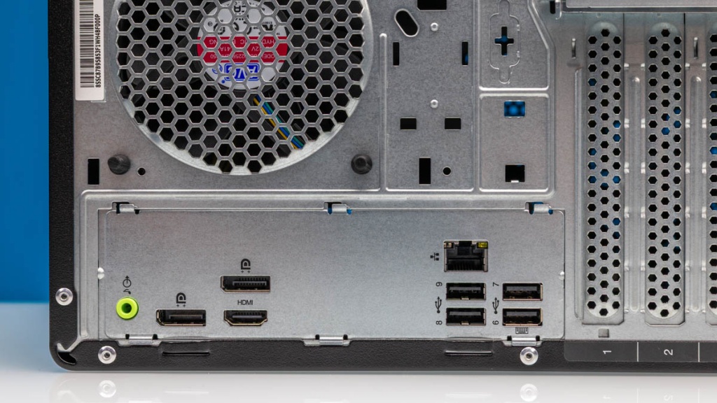 Lenovo-ThinkSystem-ST45-V3-Rear-IO.jpg