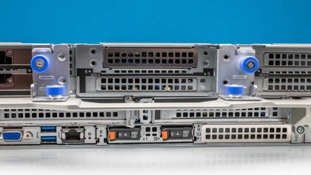 Dell-PowerEdge-R770-Rear-Center.jpg